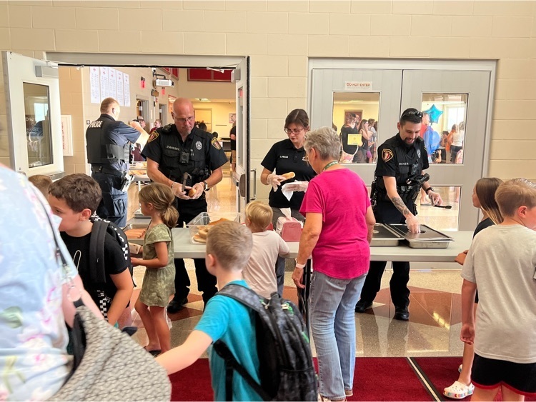 Hotdogs were a huge hit this school year! Thank you police department!